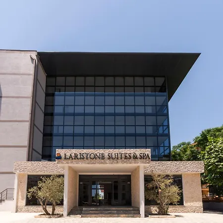 Laristone Apartmanhotel