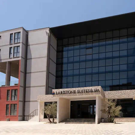 Laristone Apartmanhotel